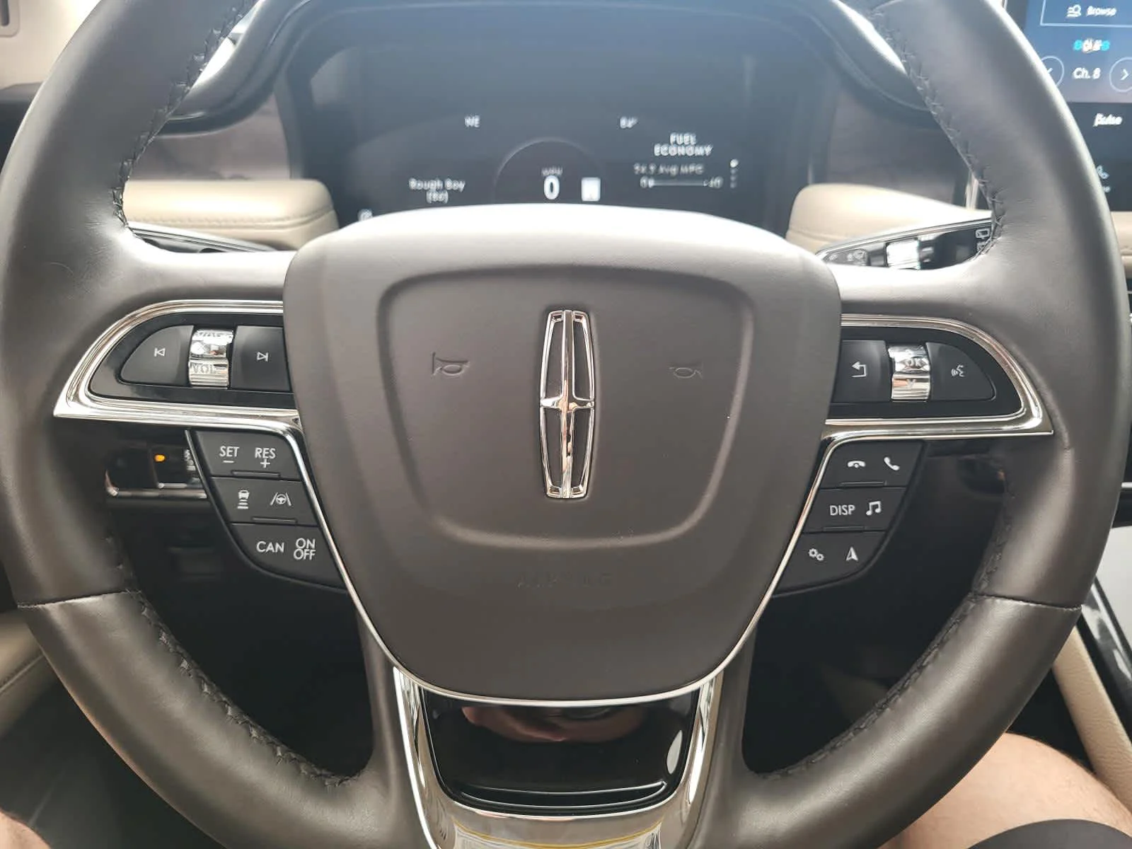Used 2023 Asher Gray Metallic Clearcoat Lincoln Reserve image 18