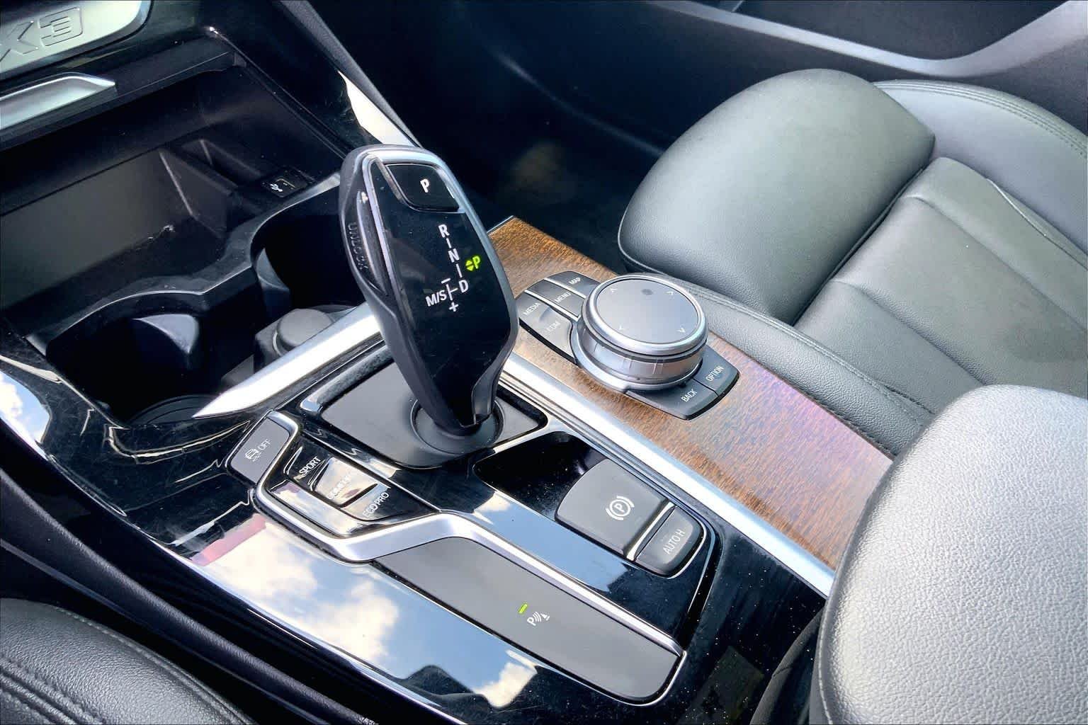Used 2020 Dark Graphite Metallic BMW sDrive30i image 16