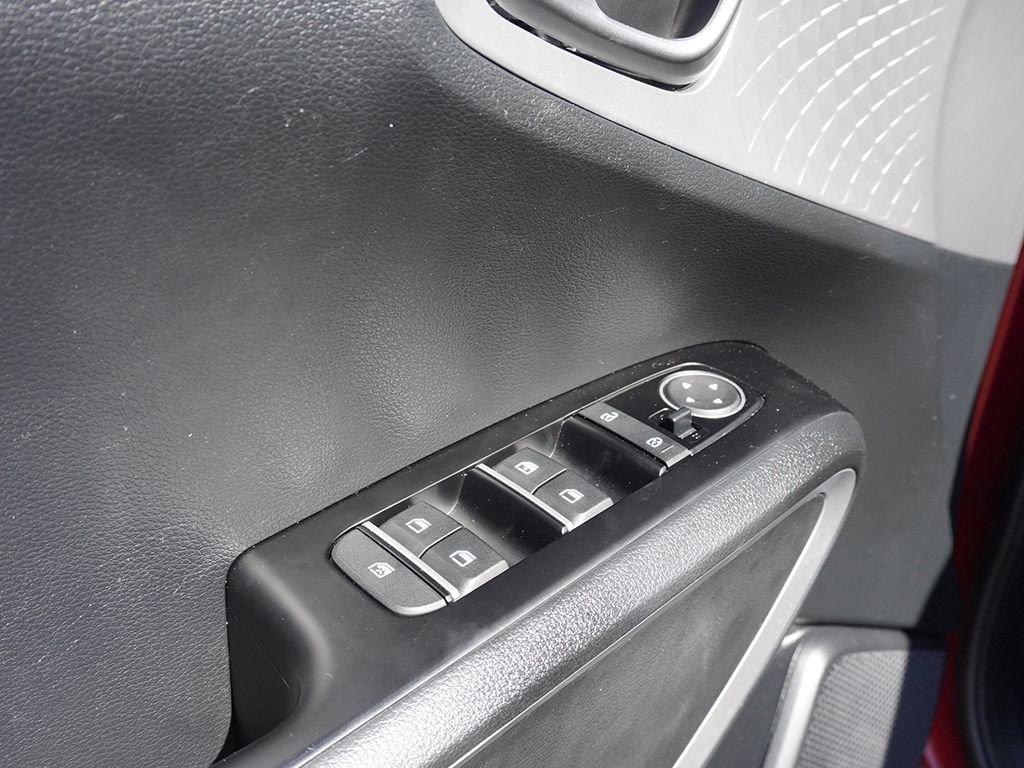 2025 Kia Soul LX - Photo 36