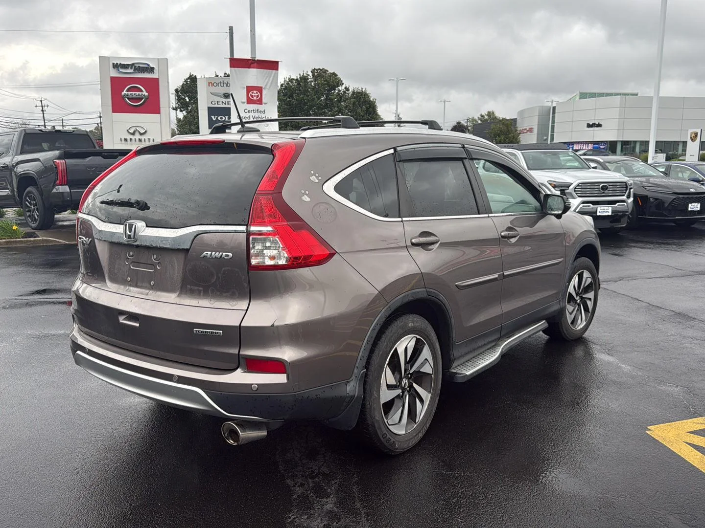 Used 2015  Honda Touring image 3