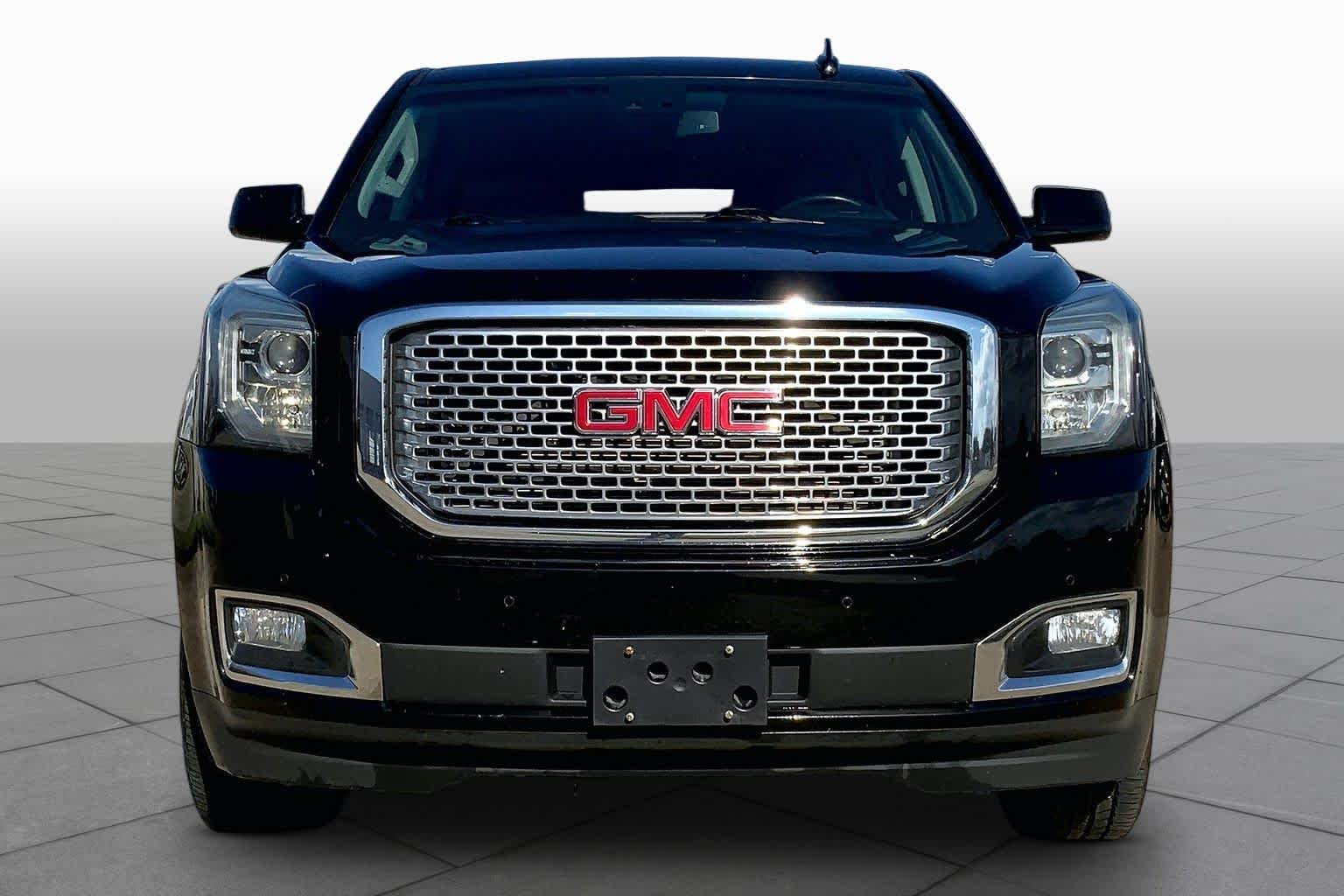 Used 2016 Onyx Black GMC Denali image 4