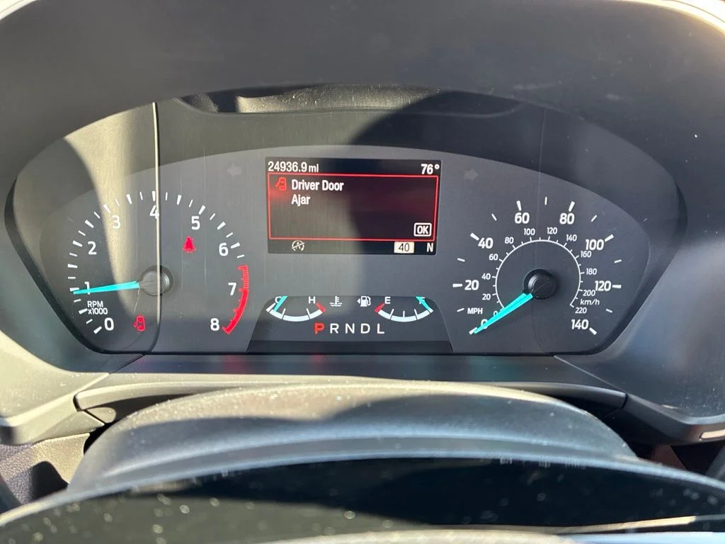 Used 2022 Red Ford SEL image 29