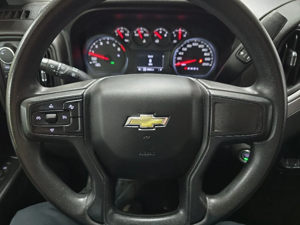 Used 2023 Red Chevrolet Custom image 18