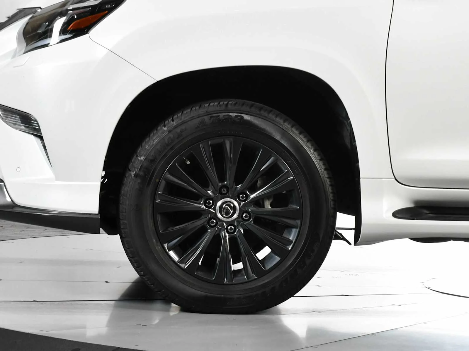 Used 2022 Starfire Pearl Lexus Luxury image 12