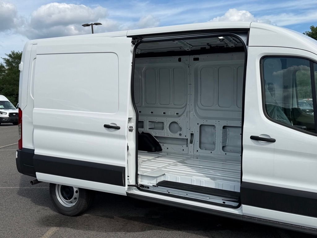 New 2026 White Ford Base image 21