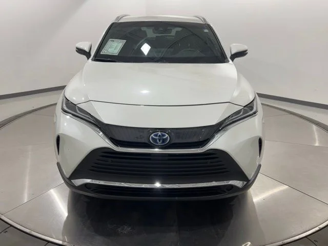 Used 2022 White Toyota XLE image 8