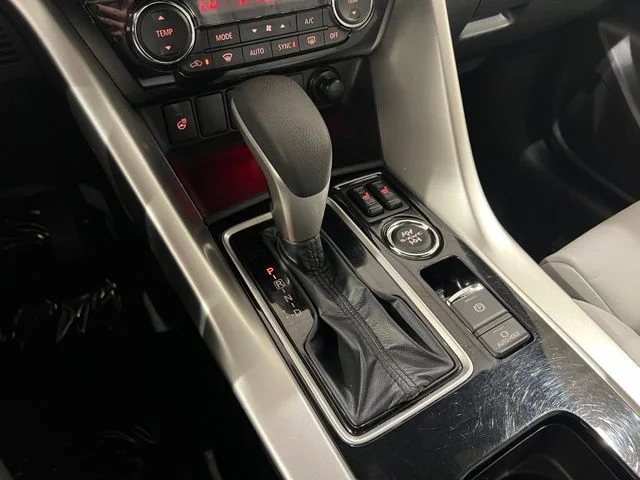 Used 2024 Red Mitsubishi SEL image 18