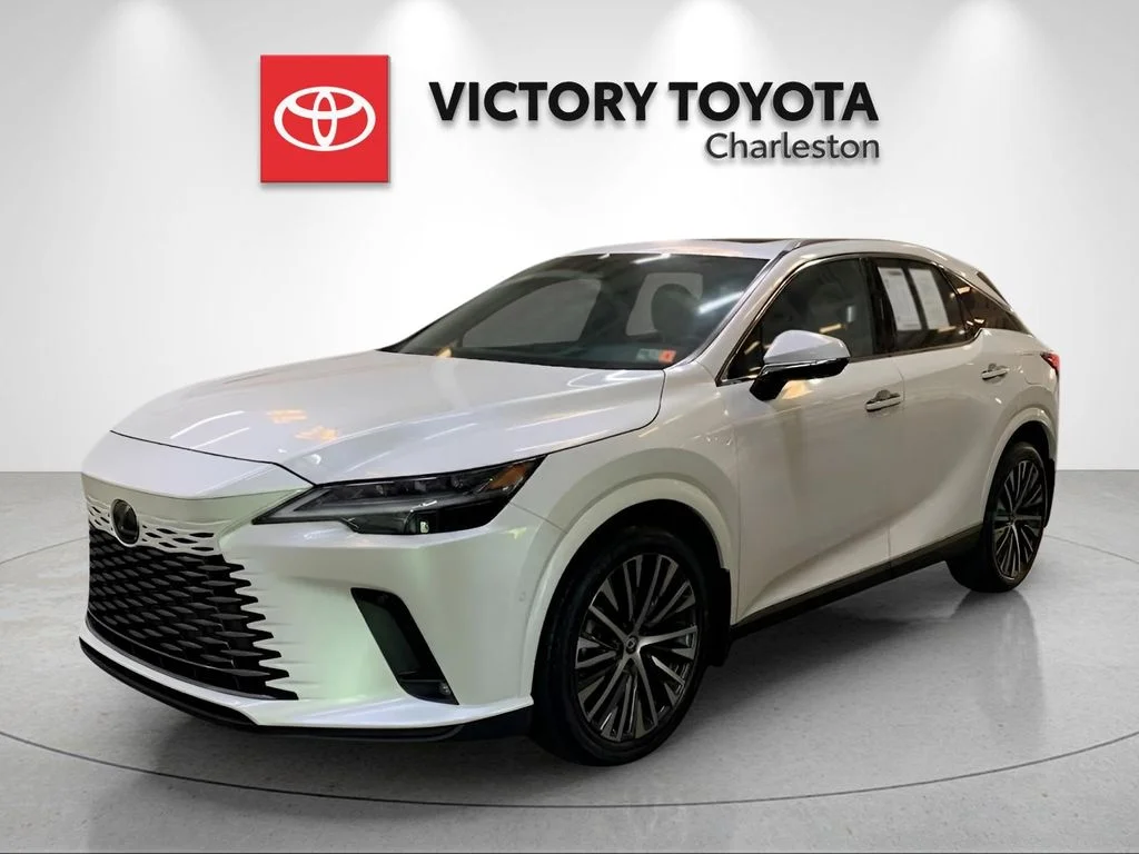 Used 2023 White Lexus 350 Premium Plus image 1