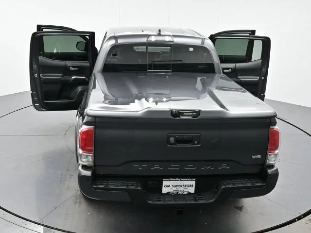 Used 2018 Magnetic Gray Metallic Toyota SR5 image 38