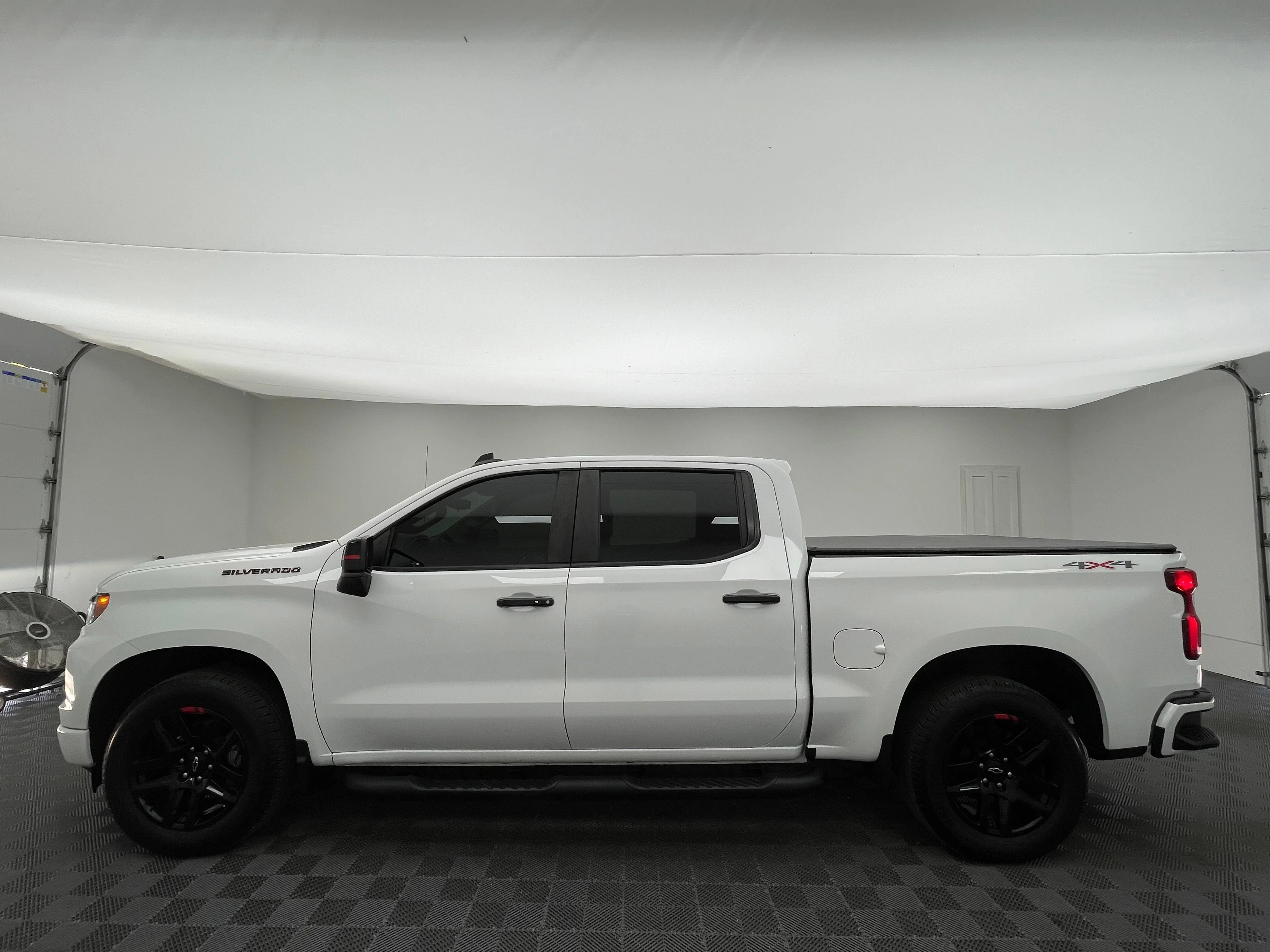 Used 2024 Summit White Chevrolet RST image 11