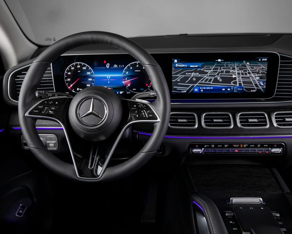 New 2026 Black Mercedes-Benz GLS 450 image 7