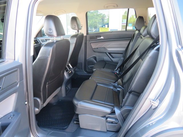 Used 2021 Platinum Gray Metallic Volkswagen 2.0T SE image 19
