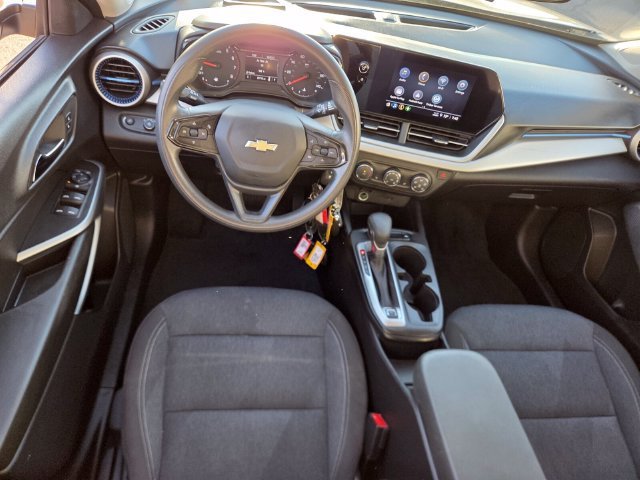2024 Chevrolet Trax LS - Photo 10