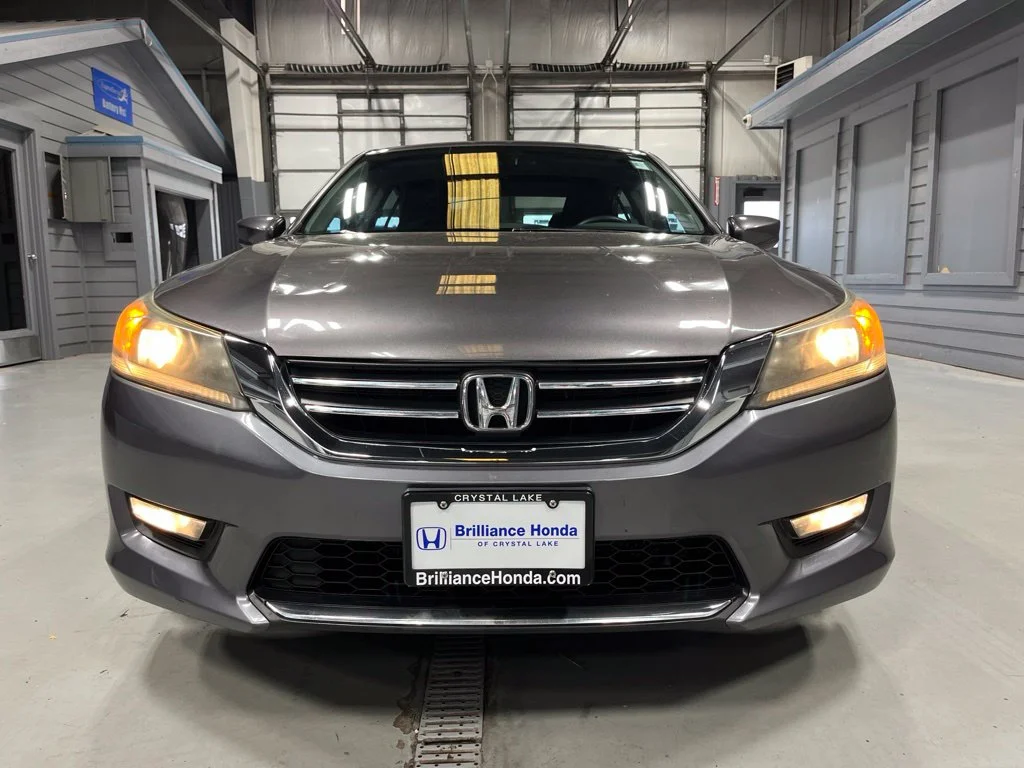 Used 2015 Modern Steel Metallic Honda Sport image 2