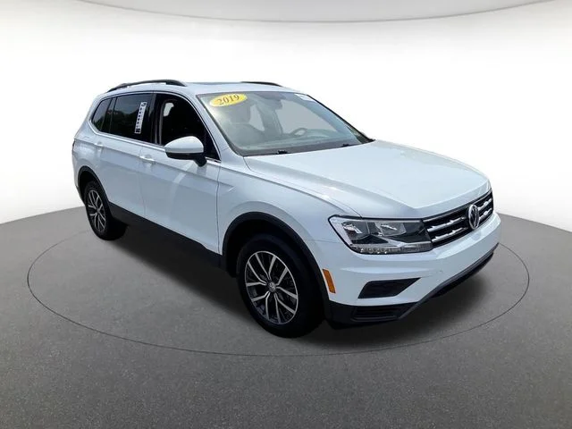 Used 2019 White Volkswagen 2.0T SE image 8