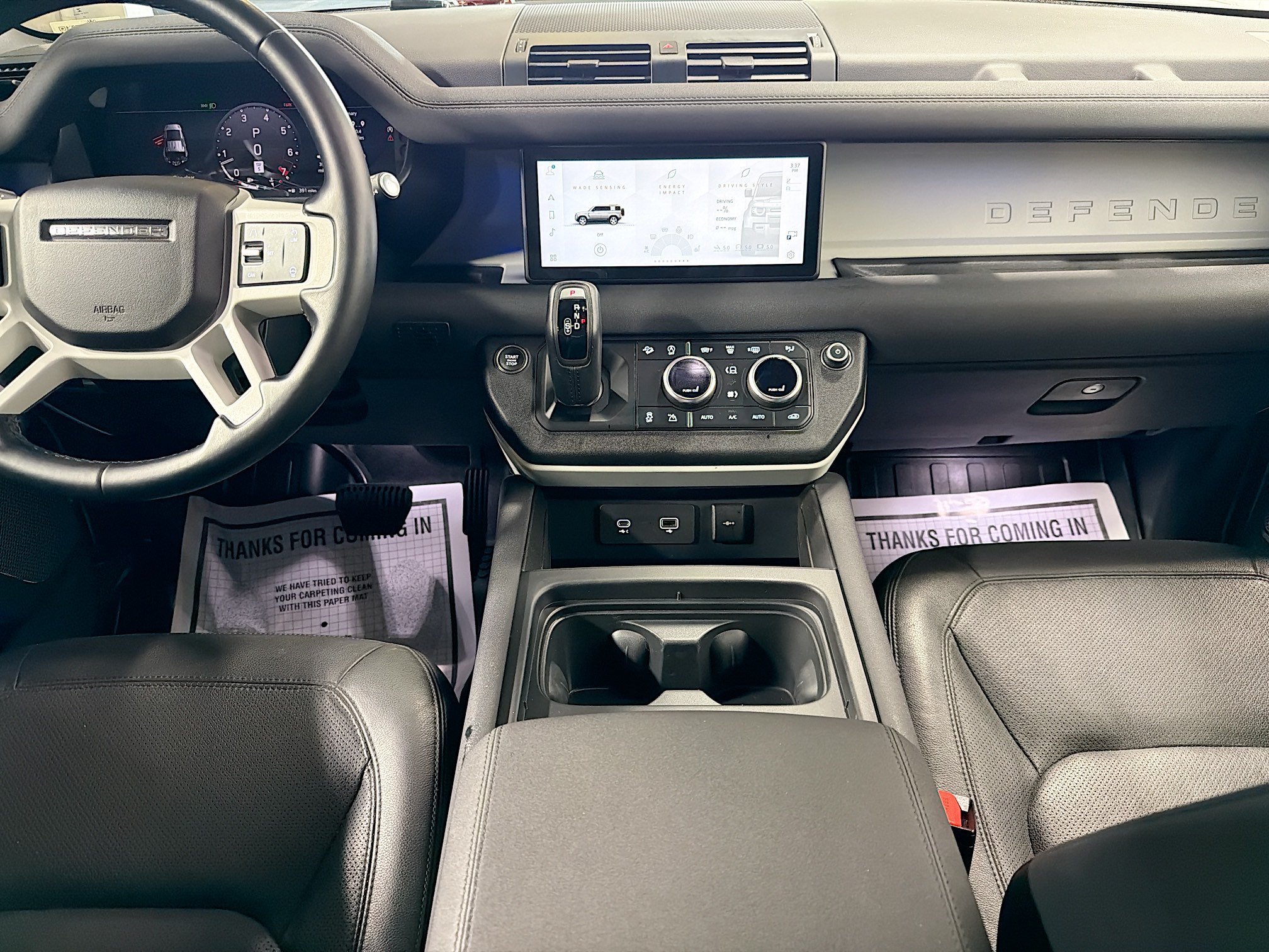 Used 2023 Tasman Blue Metallic Land Rover S image 17