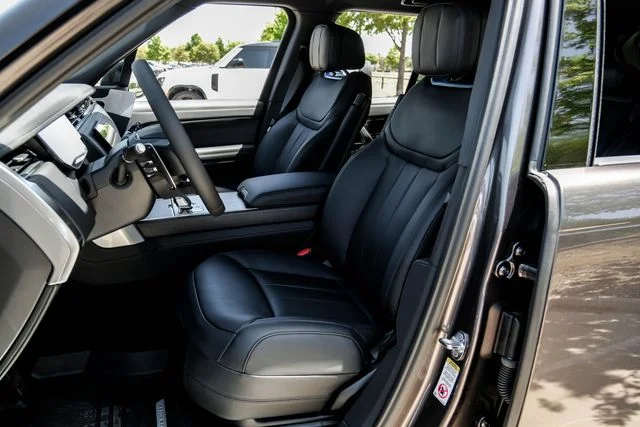 New 2026  Land Rover SE image 45