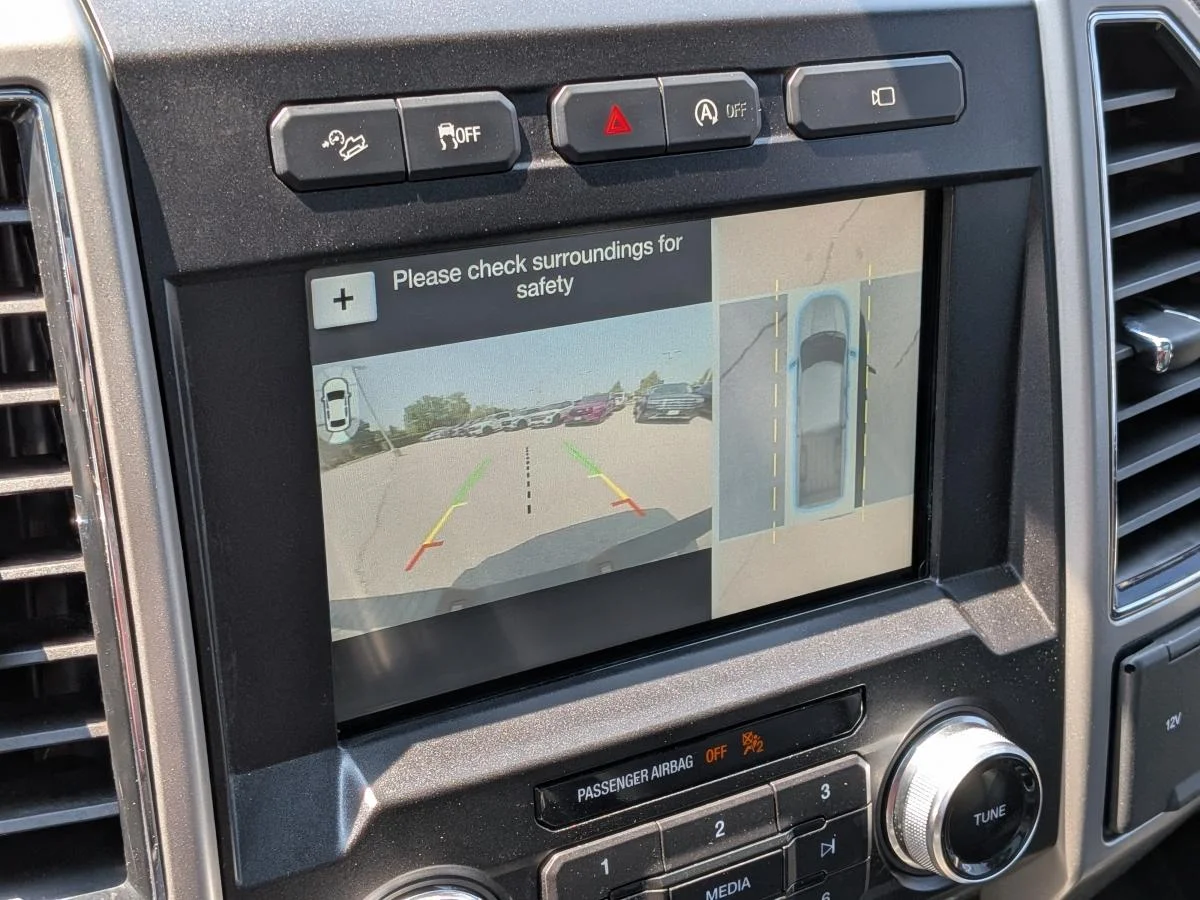Used 2017 Grey Ford 4WD SuperCrew 145" Lariat image 22