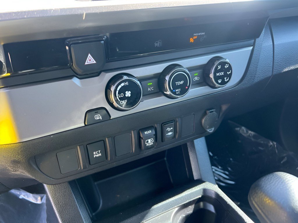 Used 2018 Magnetic Gray Metallic Toyota SR5 image 26