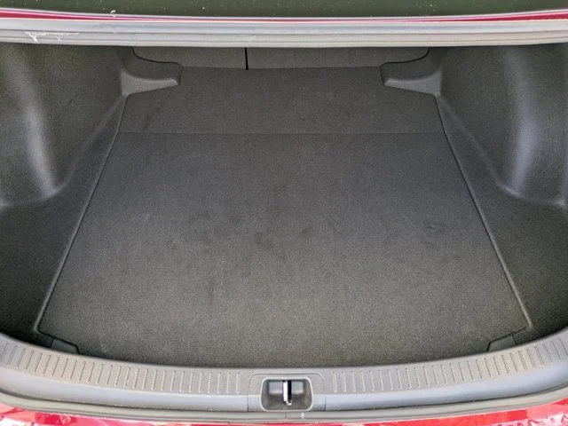 2026 Toyota Corolla LE - Photo 13