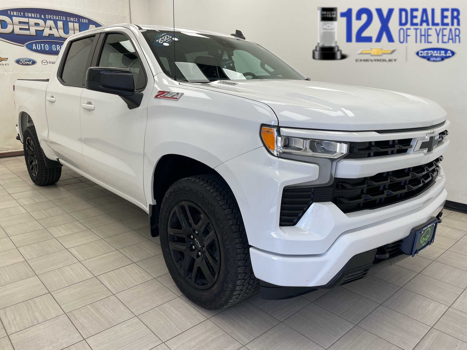 Used 2023 SUMMIT WHITE Chevrolet RST image 1