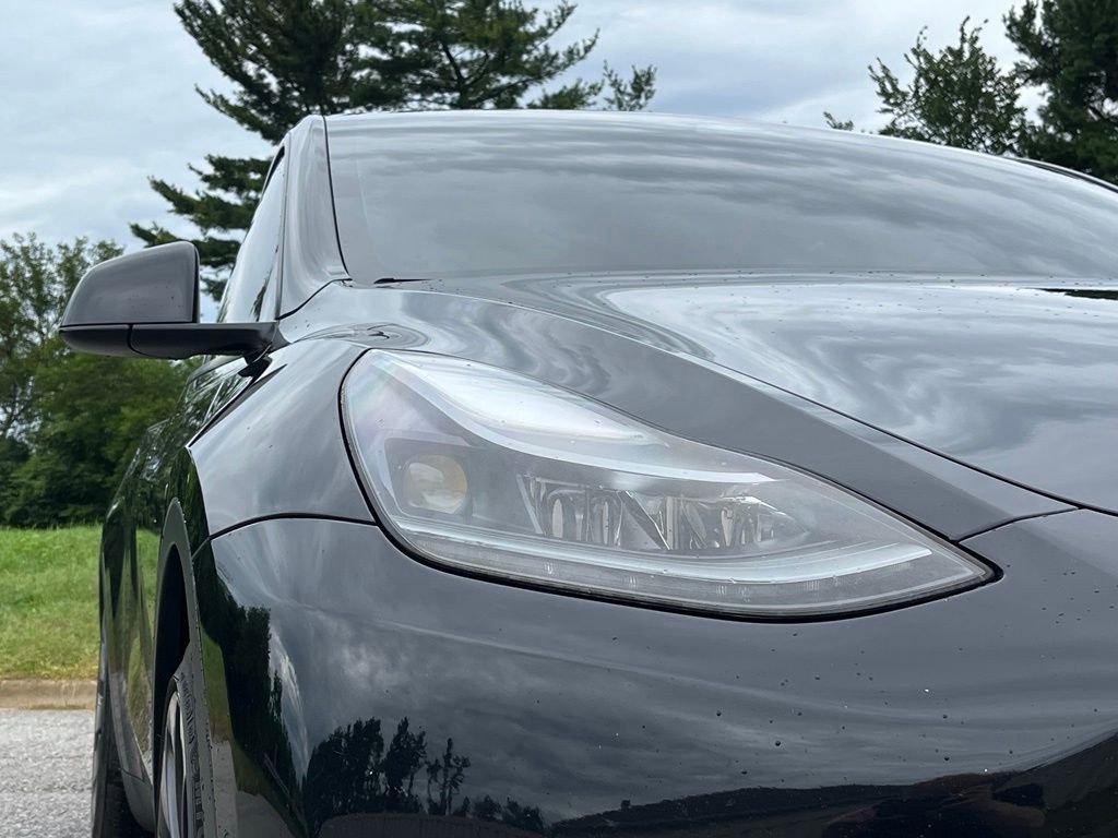 Used 2022 Black Tesla Performance image 10