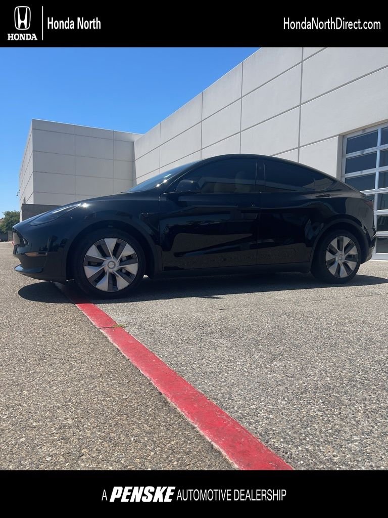2023 Tesla Model Y Long Range Dual Motor All-Wheel Drive's photo