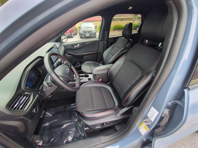 Used 2024 Vapor Blue Metallic Ford  image 17
