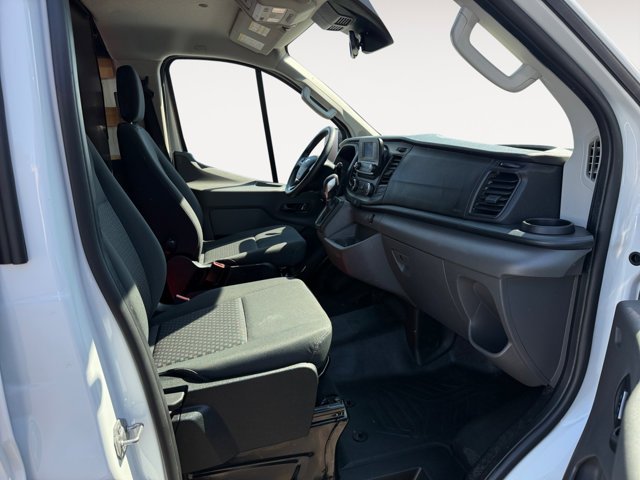 Used 2025 Oxford White Ford Base image 19