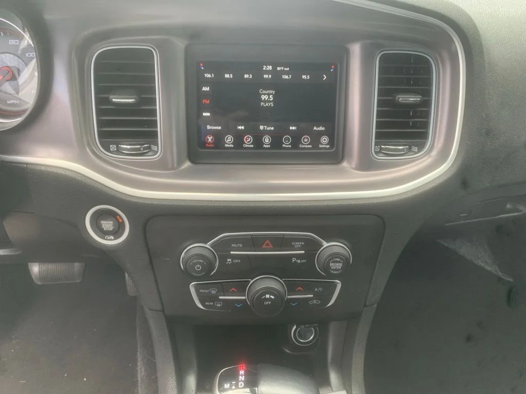 Used 2022 Granite Crystal Metallic Clearcoat Dodge SXT image 15