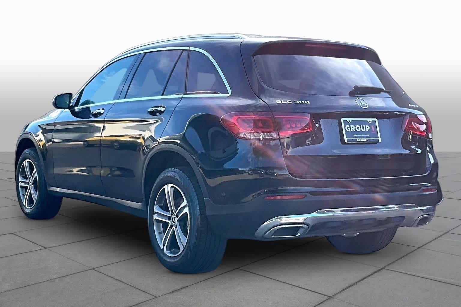 Used 2022  Mercedes-Benz GLC 300 image 12