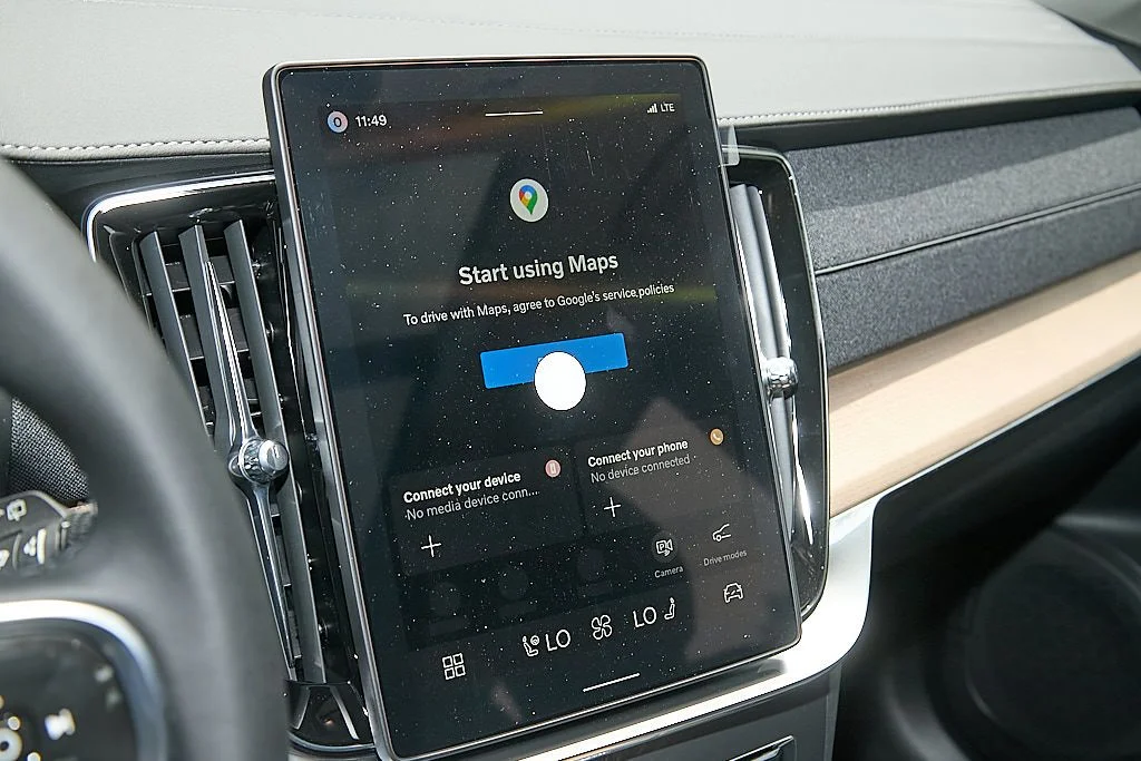 New 2026 Onyx Black Volvo Plus image 15