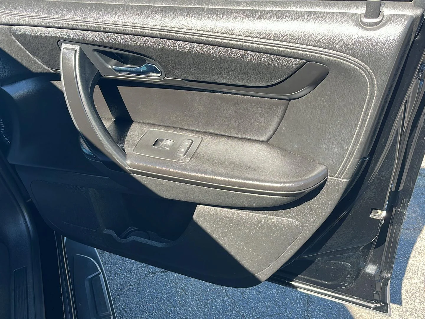 Used 2017 MOSAIC BLACK METALLIC Chevrolet LT image 27