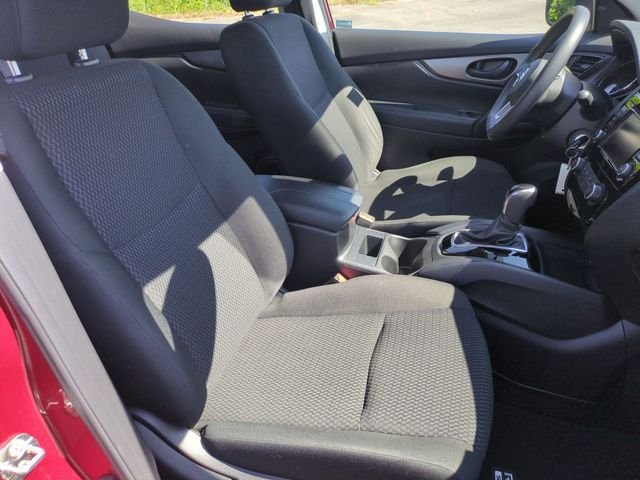 Used 2021 Red Nissan S image 31