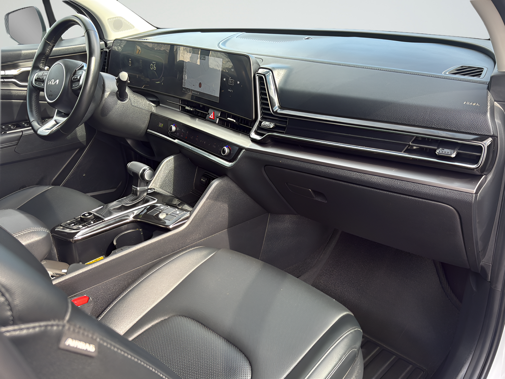 Used 2023 White Kia EX image 17