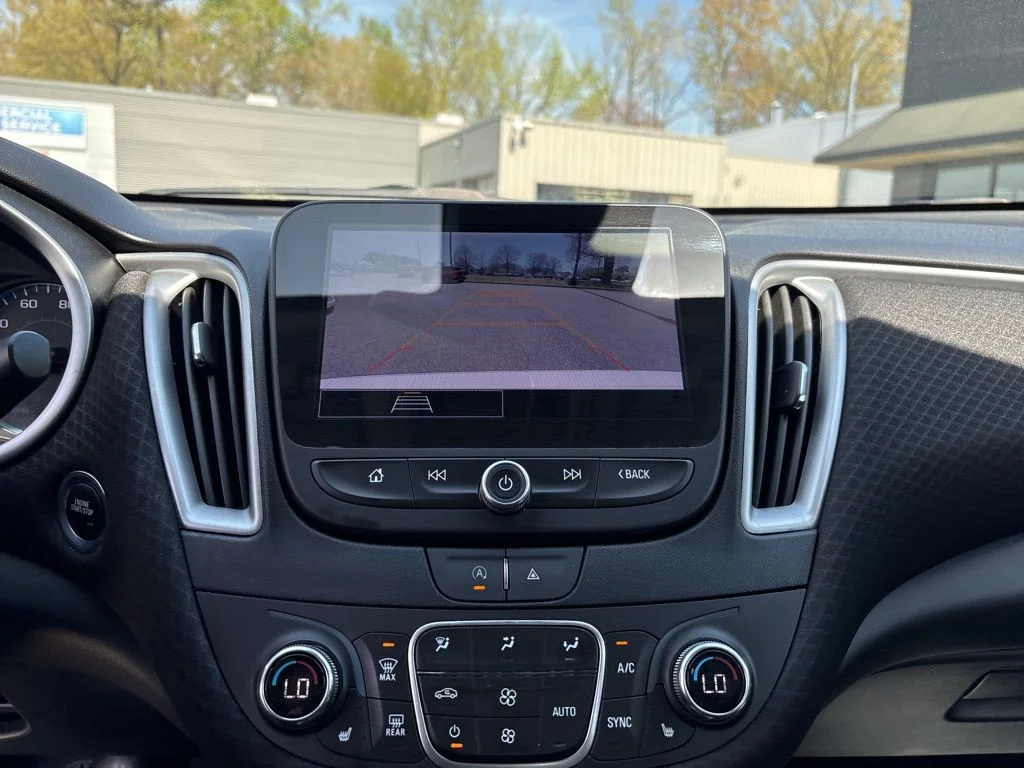 Used 2024 White Chevrolet LT image 18