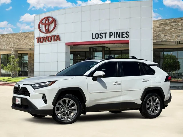2025 Toyota RAV4 XLE Premium
