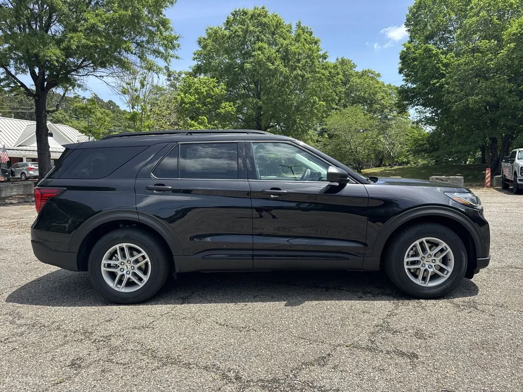New 2026 Black Ford Active image 8