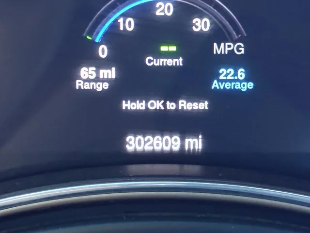 Used 2014 Gray Jeep Laredo image 10