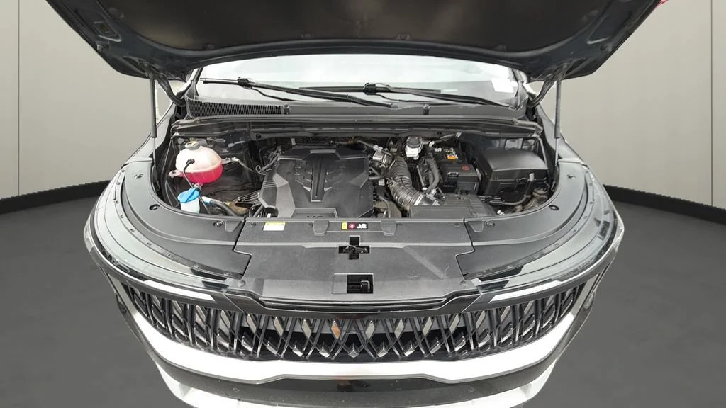 Used 2025 Black Kia LXS image 10