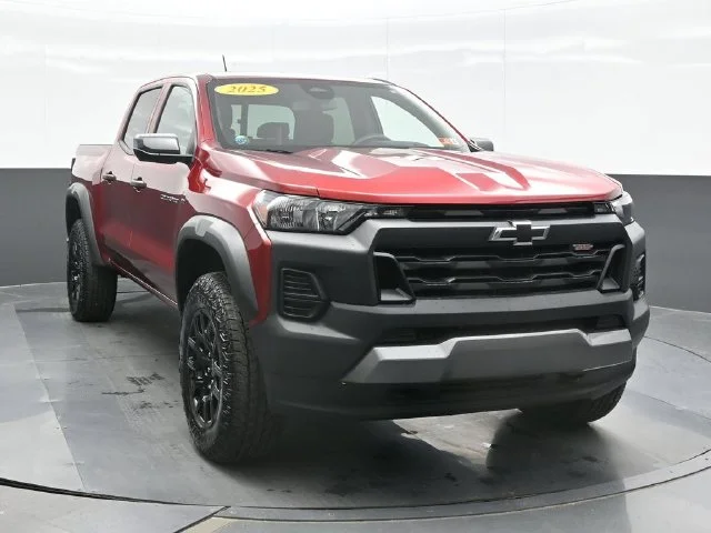 Used 2025 Red Chevrolet Trail Boss image 6