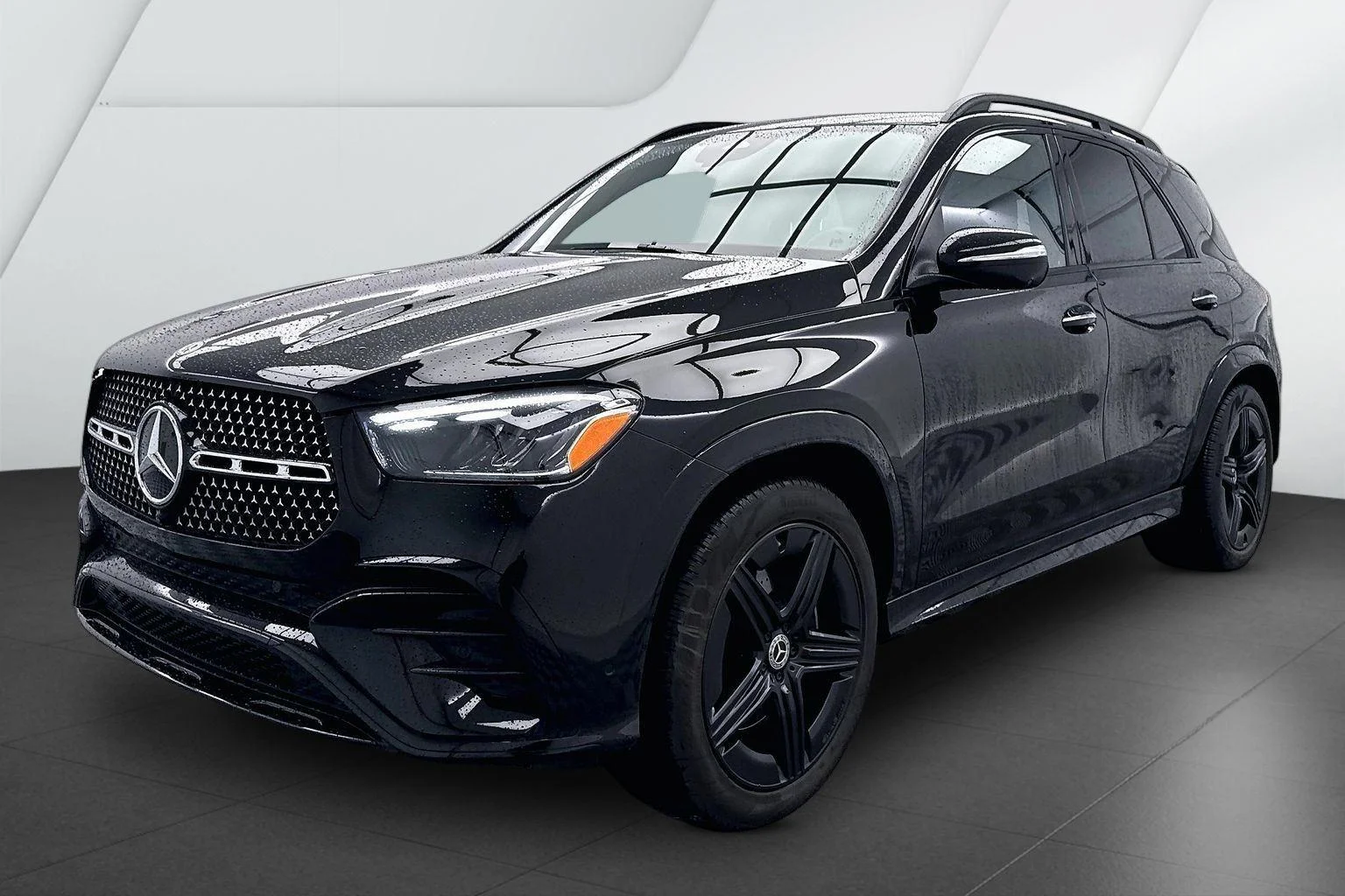 Used 2024 Obsidian Black Metallic Mercedes-Benz GLE 580 image 3