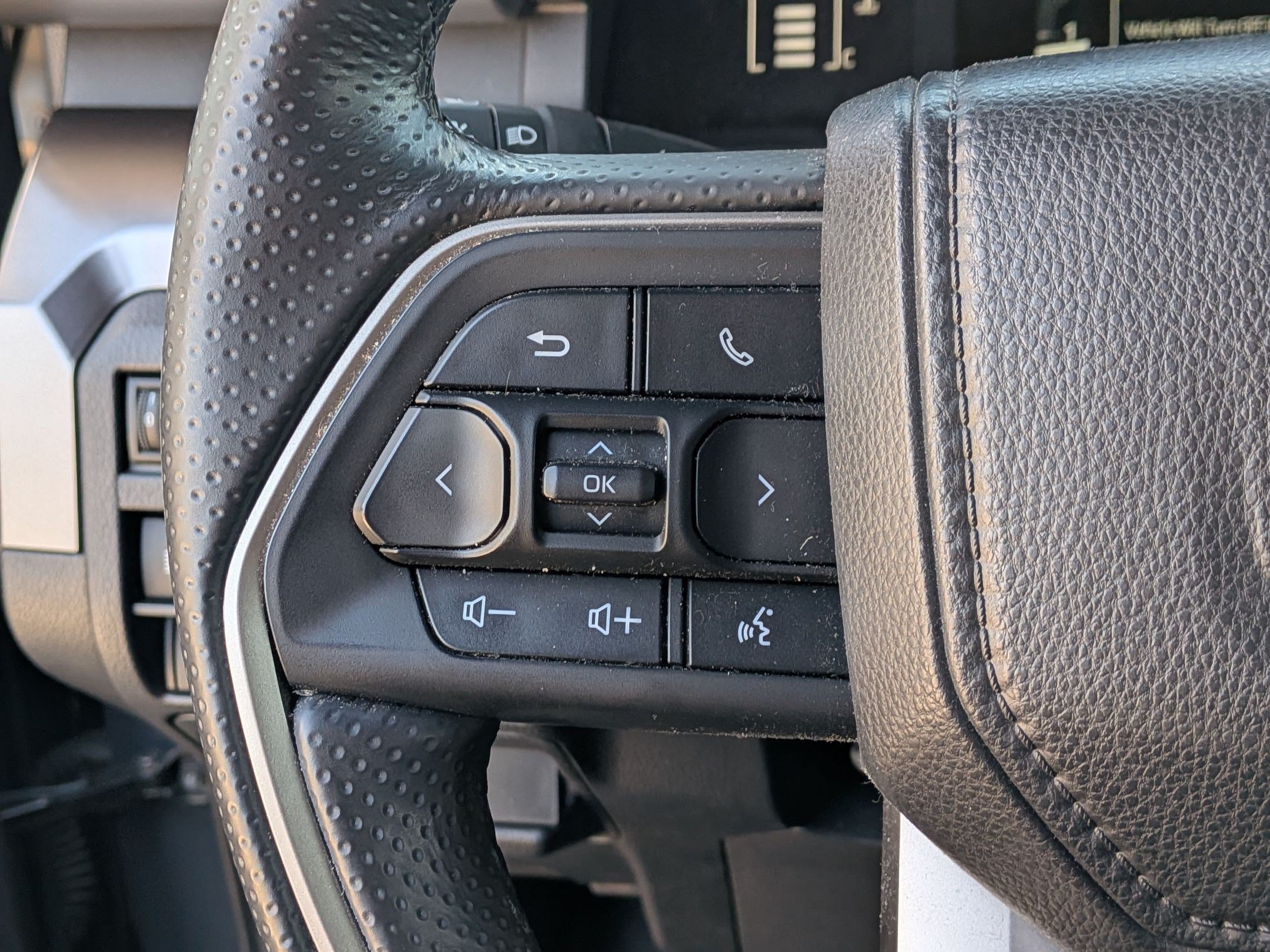 Used 2025 Underground Toyota SR5 image 16
