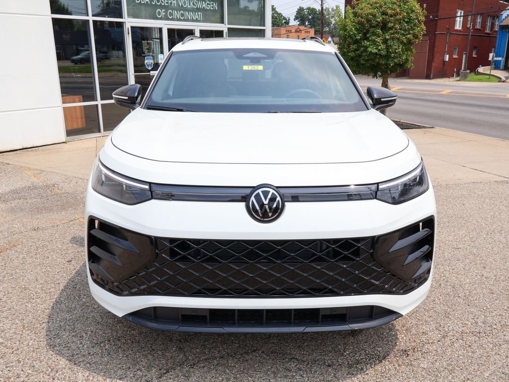 New 2026 White Volkswagen SE R-Line Black image 8