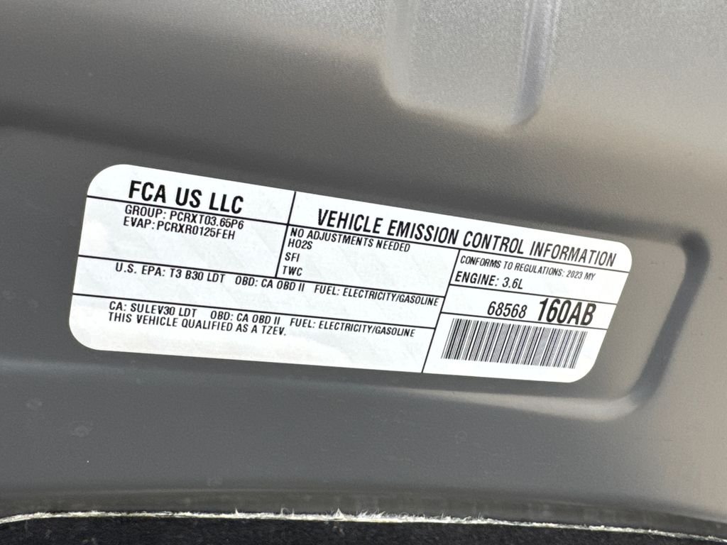 Used 2023 White Chrysler Pinnacle image 10