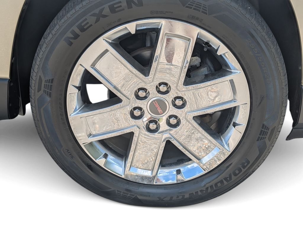 Used 2017 Silver GMC Limited image 5