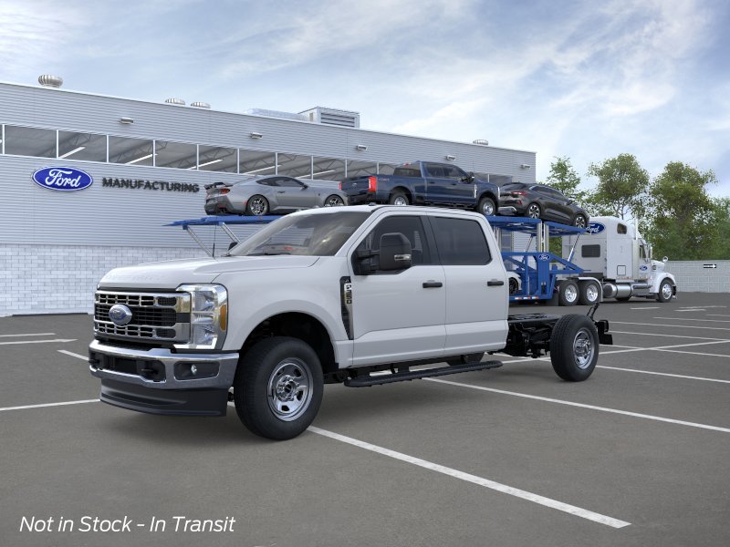 2026 Ford F-350 XL 4x4 Crew Cab 179-In SRW's photo