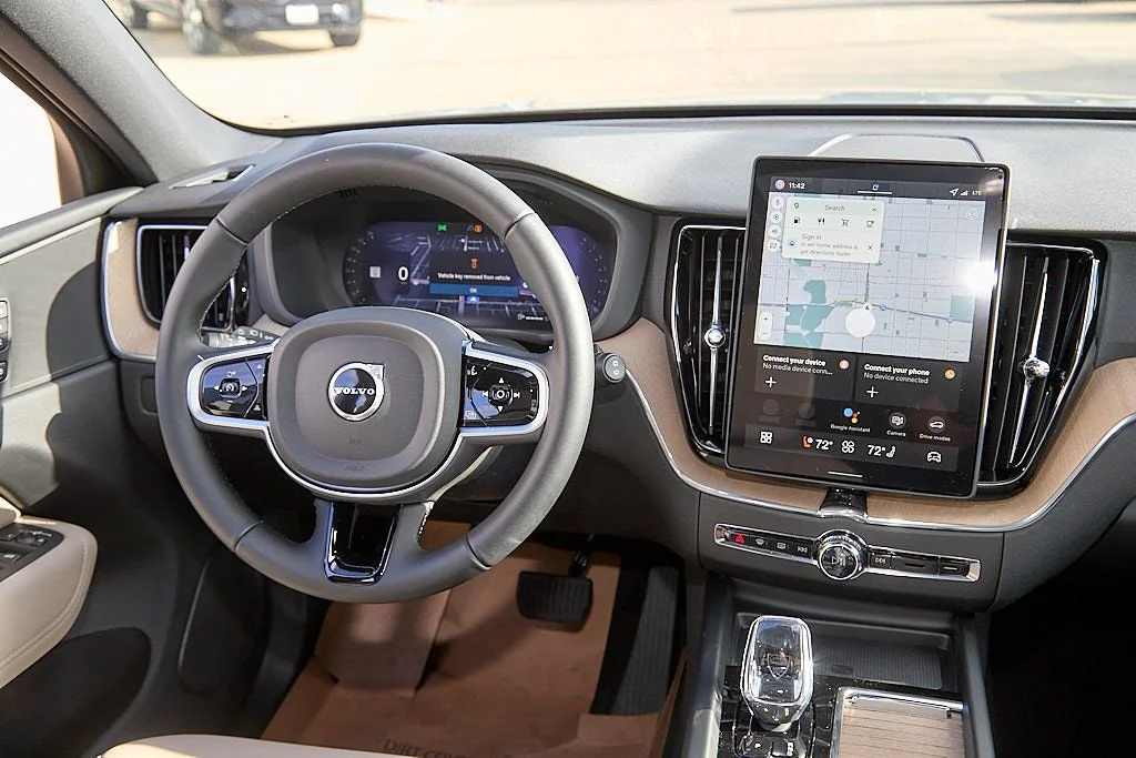 New 2026 Vapour Grey Volvo Core image 24