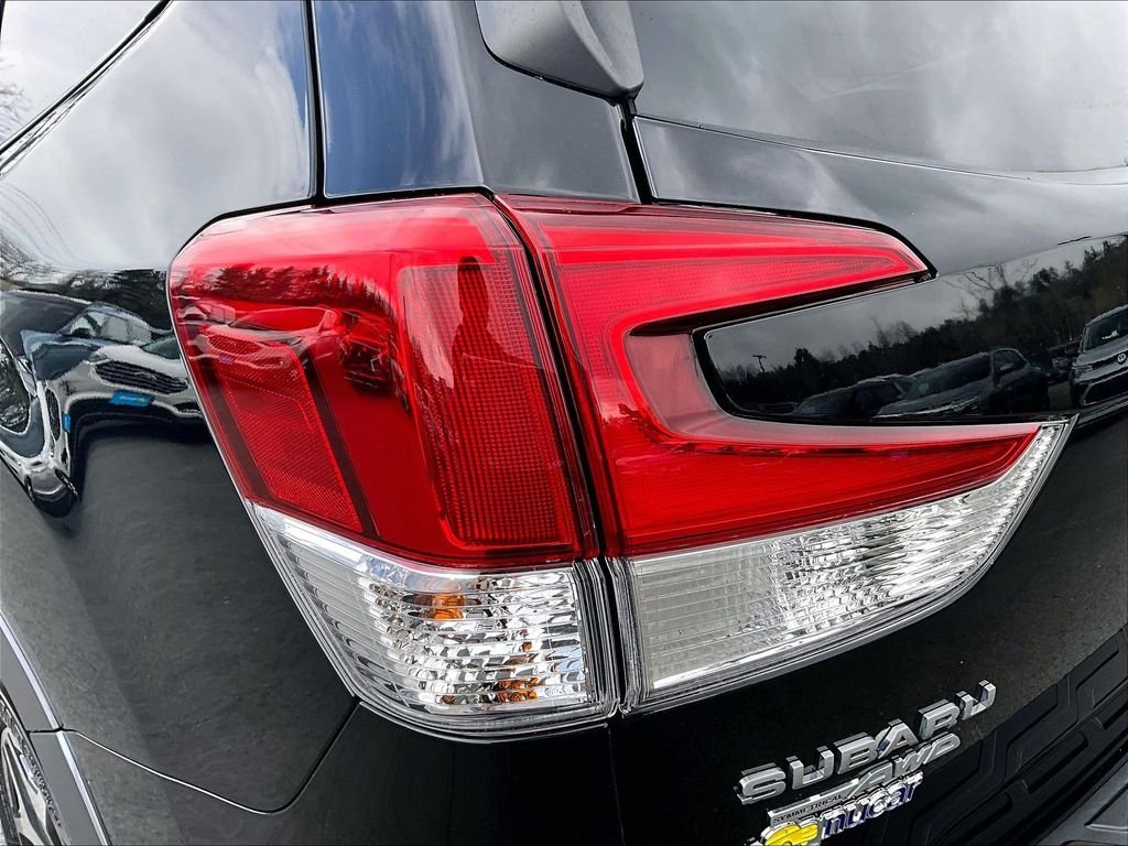 Used 2022 Crystal Black Silica Subaru Premium image 32