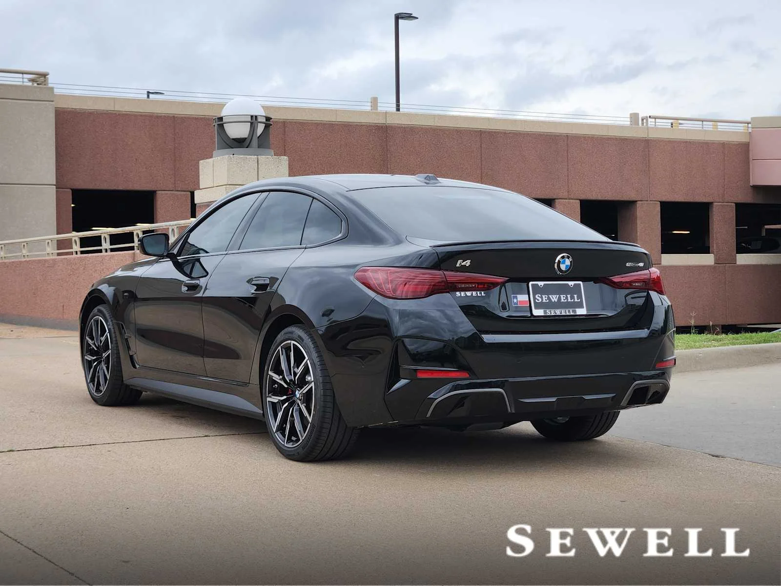 New 2026 Black Sapphire Metallic BMW eDrive40 image 3